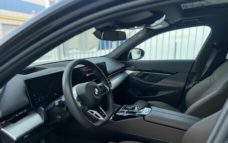 BMW 5 серия, 2023 год, 8 100 000 рублей, 20 фотография