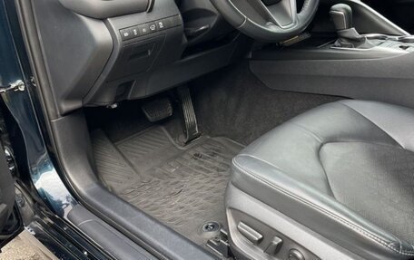 Toyota Camry, 2020 год, 3 150 000 рублей, 10 фотография