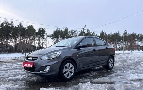 Hyundai Solaris II рестайлинг, 2014 год, 859 000 рублей, 1 фотография