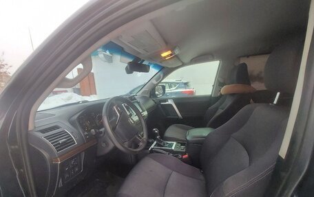 Toyota Land Cruiser Prado 150 рестайлинг 2, 2018 год, 4 150 000 рублей, 11 фотография