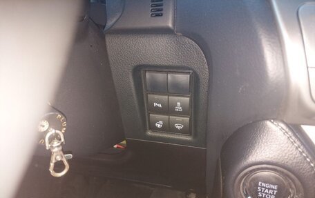 Toyota Land Cruiser Prado 150 рестайлинг 2, 2018 год, 4 150 000 рублей, 7 фотография