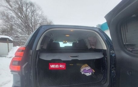 Toyota Land Cruiser Prado 150 рестайлинг 2, 2018 год, 4 150 000 рублей, 13 фотография