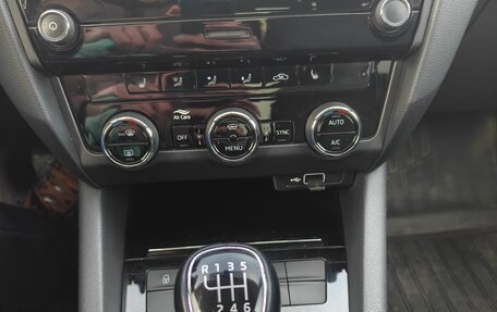 Skoda Octavia, 2018 год, 2 100 000 рублей, 14 фотография