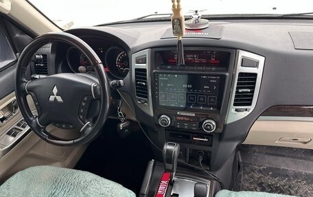 Mitsubishi Pajero IV, 2020 год, 4 200 000 рублей, 15 фотография