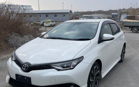 Toyota Auris II, 2016 год, 1 350 000 рублей, 2 фотография