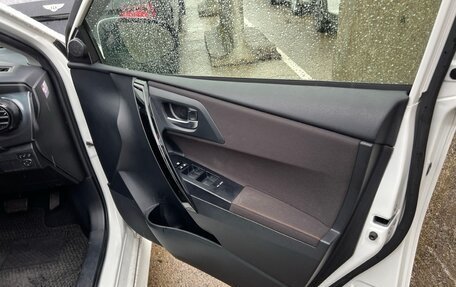 Toyota Auris II, 2016 год, 1 350 000 рублей, 9 фотография