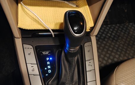 Hyundai Elantra VI рестайлинг, 2016 год, 1 300 000 рублей, 14 фотография