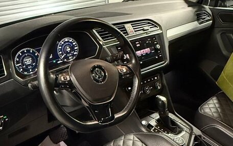 Volkswagen Tiguan II, 2017 год, 2 800 000 рублей, 10 фотография