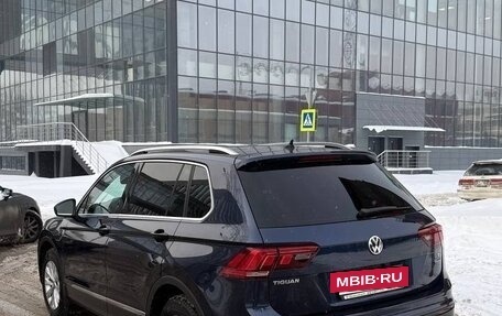 Volkswagen Tiguan II, 2017 год, 2 800 000 рублей, 3 фотография