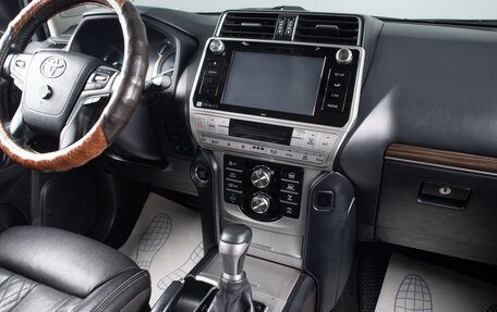 Toyota Land Cruiser Prado 150 рестайлинг 2, 2018 год, 4 199 000 рублей, 9 фотография