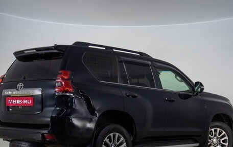 Toyota Land Cruiser Prado 150 рестайлинг 2, 2018 год, 4 199 000 рублей, 5 фотография