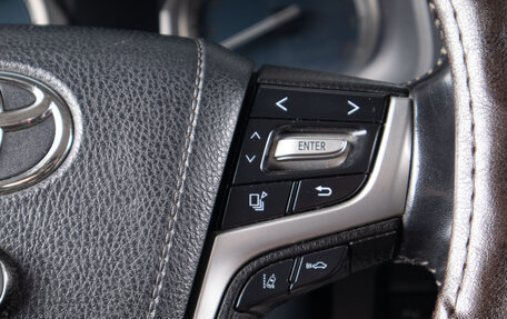 Toyota Land Cruiser Prado 150 рестайлинг 2, 2018 год, 4 199 000 рублей, 11 фотография