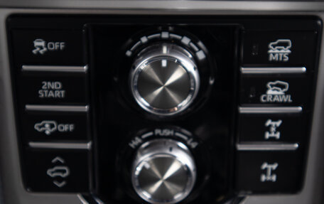 Toyota Land Cruiser Prado 150 рестайлинг 2, 2018 год, 4 199 000 рублей, 15 фотография