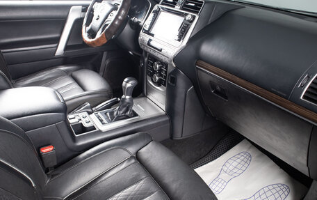 Toyota Land Cruiser Prado 150 рестайлинг 2, 2018 год, 4 199 000 рублей, 20 фотография