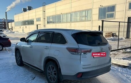 Toyota Highlander III, 2015 год, 3 200 000 рублей, 2 фотография