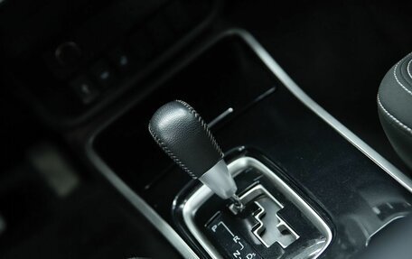 Mitsubishi Outlander III рестайлинг 3, 2020 год, 2 290 000 рублей, 14 фотография