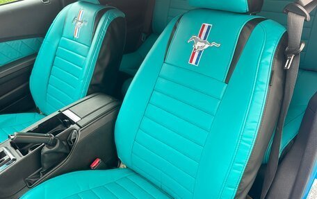 Ford Mustang VI рестайлинг, 2009 год, 1 499 000 рублей, 10 фотография