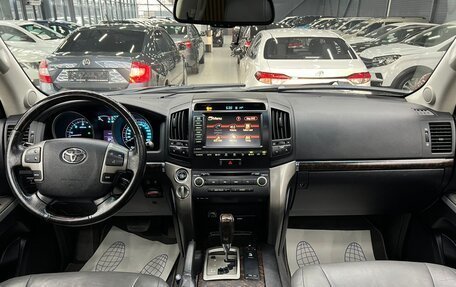 Toyota Land Cruiser 200, 2008 год, 2 850 000 рублей, 22 фотография