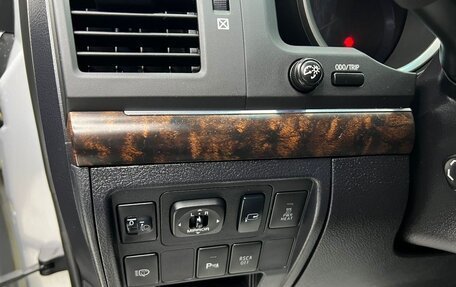 Toyota Land Cruiser 200, 2008 год, 2 850 000 рублей, 31 фотография