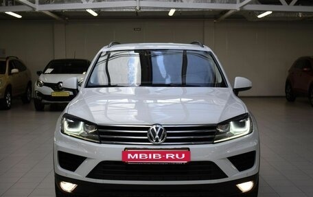 Volkswagen Touareg III, 2016 год, 3 180 000 рублей, 2 фотография