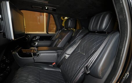 Land Rover Range Rover IV рестайлинг, 2018 год, 12 500 000 рублей, 17 фотография