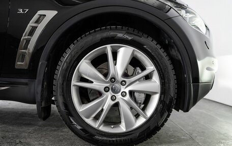 Infiniti QX70, 2013 год, 1 850 000 рублей, 20 фотография