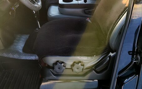 Hyundai H-1 II рестайлинг, 2007 год, 950 000 рублей, 17 фотография