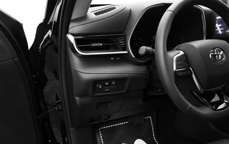 Toyota Highlander, 2025 год, 6 090 000 рублей, 7 фотография