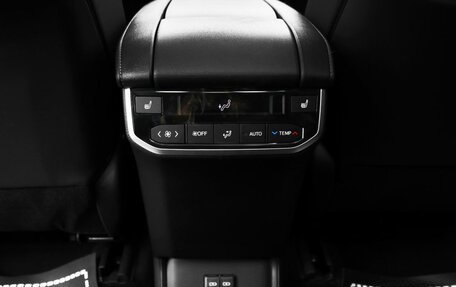 Toyota Highlander, 2025 год, 6 090 000 рублей, 17 фотография