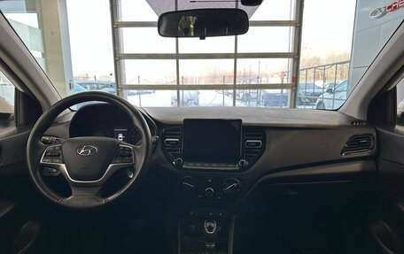 Hyundai Solaris II рестайлинг, 2021 год, 1 797 000 рублей, 9 фотография