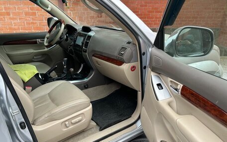 Toyota Land Cruiser Prado 120 рестайлинг, 2005 год, 1 850 000 рублей, 7 фотография