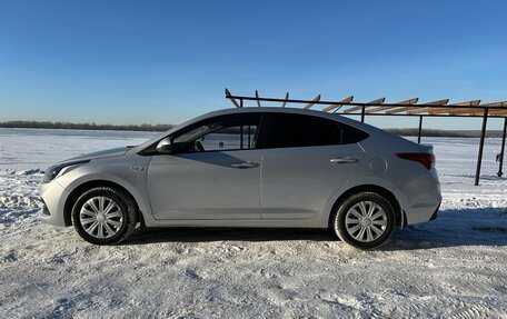 Hyundai Solaris II рестайлинг, 2017 год, 1 200 000 рублей, 4 фотография