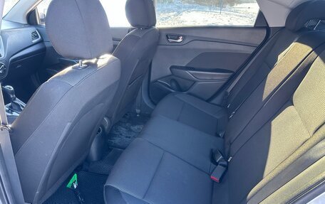 Hyundai Solaris II рестайлинг, 2017 год, 1 200 000 рублей, 8 фотография