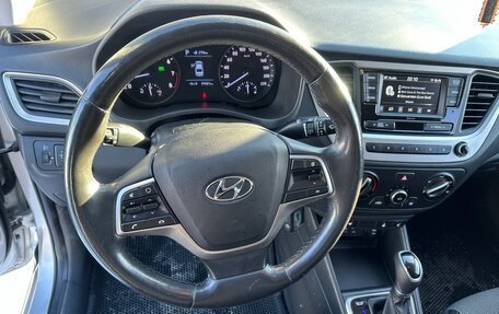 Hyundai Solaris II рестайлинг, 2017 год, 1 200 000 рублей, 10 фотография