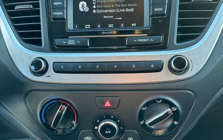 Hyundai Solaris II рестайлинг, 2017 год, 1 200 000 рублей, 12 фотография