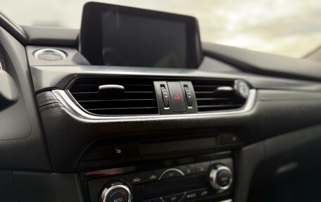 Mazda 6, 2016 год, 1 650 000 рублей, 14 фотография