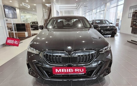 BMW 5 серия, 2025 год, 8 650 000 рублей, 2 фотография