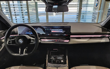 BMW 5 серия, 2025 год, 8 650 000 рублей, 14 фотография