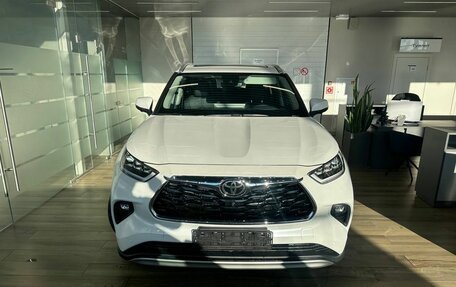 Toyota Highlander, 2025 год, 6 400 000 рублей, 2 фотография