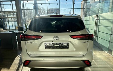 Toyota Highlander, 2025 год, 6 400 000 рублей, 5 фотография