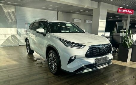 Toyota Highlander, 2025 год, 6 400 000 рублей, 3 фотография