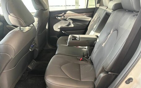 Toyota Highlander, 2025 год, 6 400 000 рублей, 20 фотография