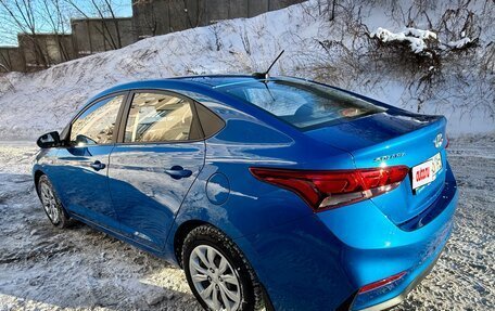 Hyundai Solaris II рестайлинг, 2017 год, 1 450 000 рублей, 3 фотография