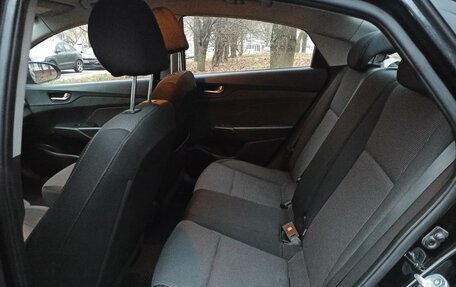 Hyundai Solaris II рестайлинг, 2018 год, 830 000 рублей, 9 фотография