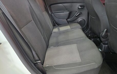 Renault Logan II, 2019 год, 1 190 000 рублей, 12 фотография