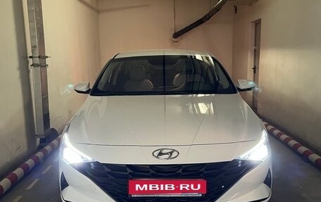 Hyundai Elantra, 2021 год, 1 700 000 рублей, 1 фотография