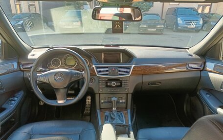 Mercedes-Benz E-Класс, 2011 год, 1 240 000 рублей, 9 фотография