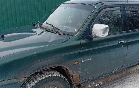 Mitsubishi L200 III рестайлинг, 2001 год, 350 000 рублей, 2 фотография