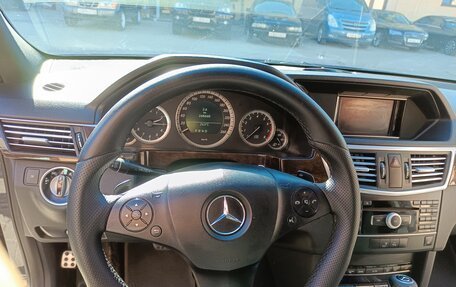 Mercedes-Benz E-Класс, 2011 год, 1 240 000 рублей, 14 фотография