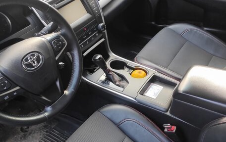 Toyota Camry, 2017 год, 1 650 000 рублей, 2 фотография